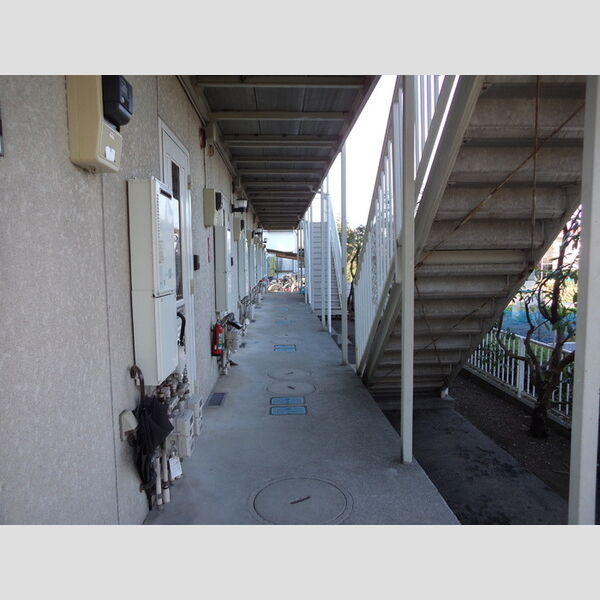 エントランス (共用廊下)