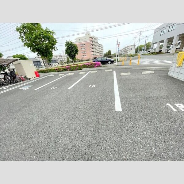 駐車場 (駐車場)