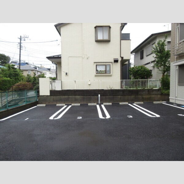 駐車場 (敷地内駐車場)