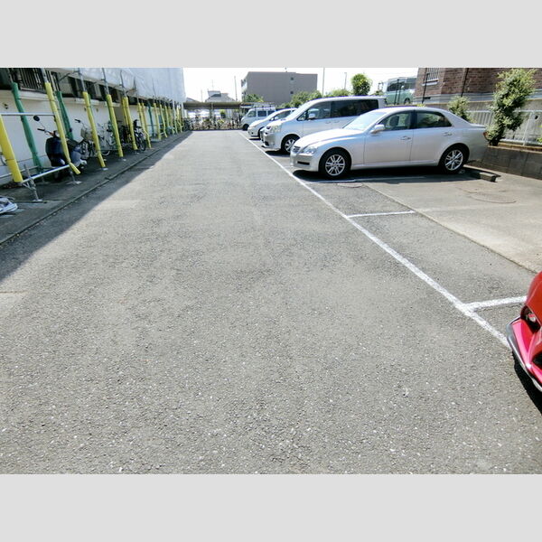 駐車場 (駐車場)