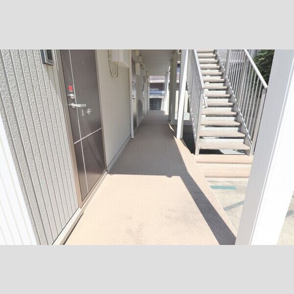 現地周辺 (1階共用廊下)