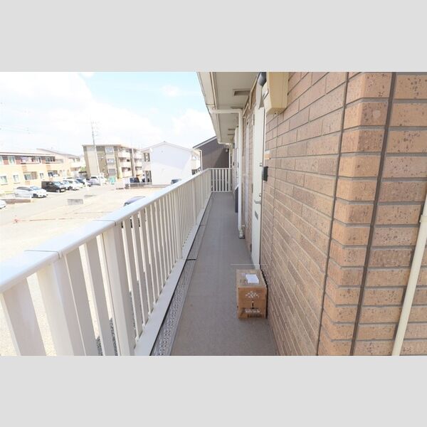 現地周辺 (2階共用廊下)