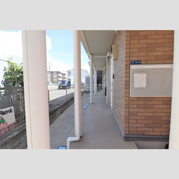 現地周辺 (1階共用廊下)