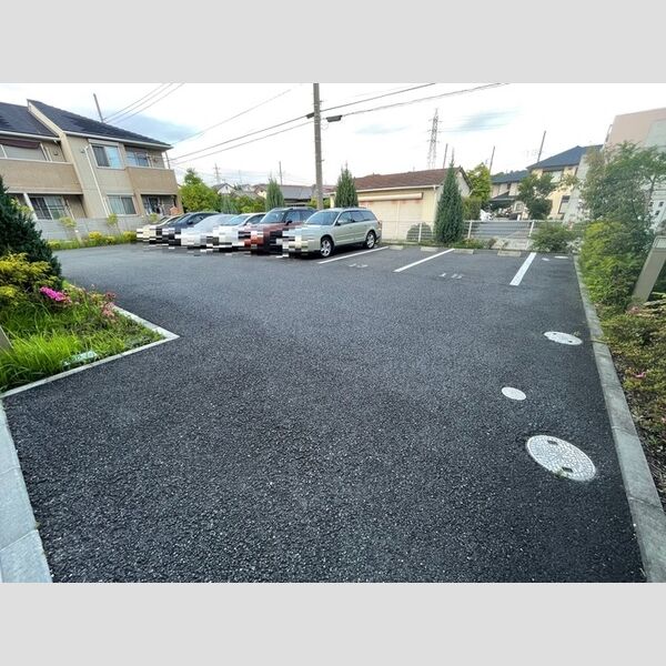 駐車場 (駐車場)