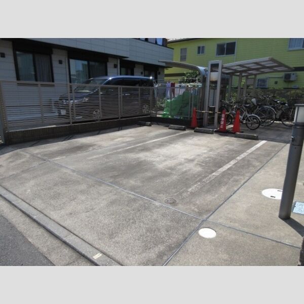 駐車場 (敷地内駐車場※要空確認)