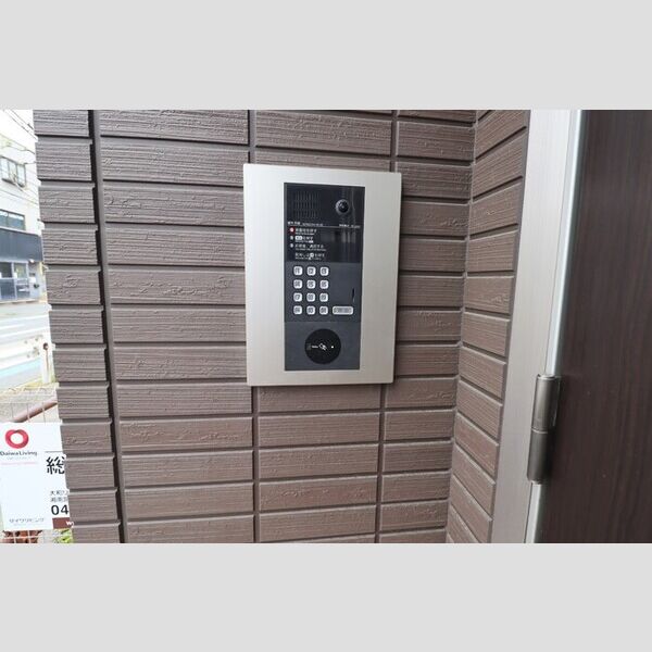 エントランス (エントランス)