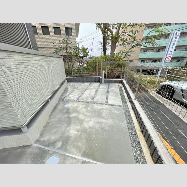 現地周辺 (駐輪場)