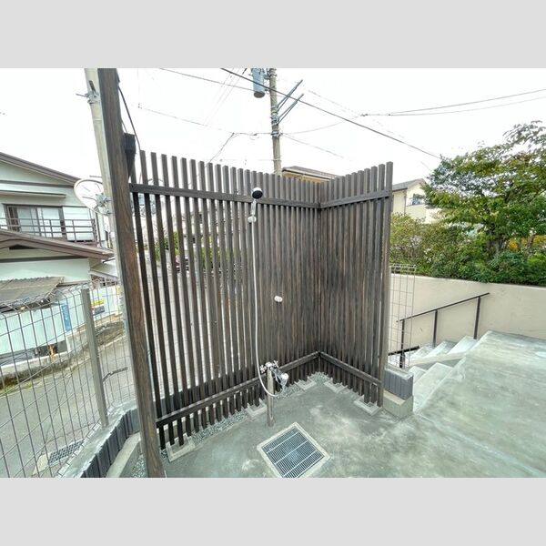 現地周辺 (シャワールーム)