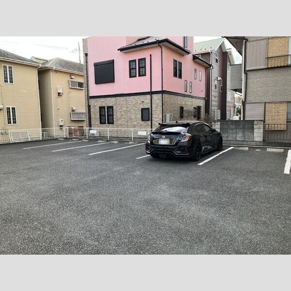 駐車場 (駐車場)