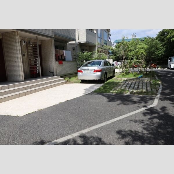駐車場 (駐車場)