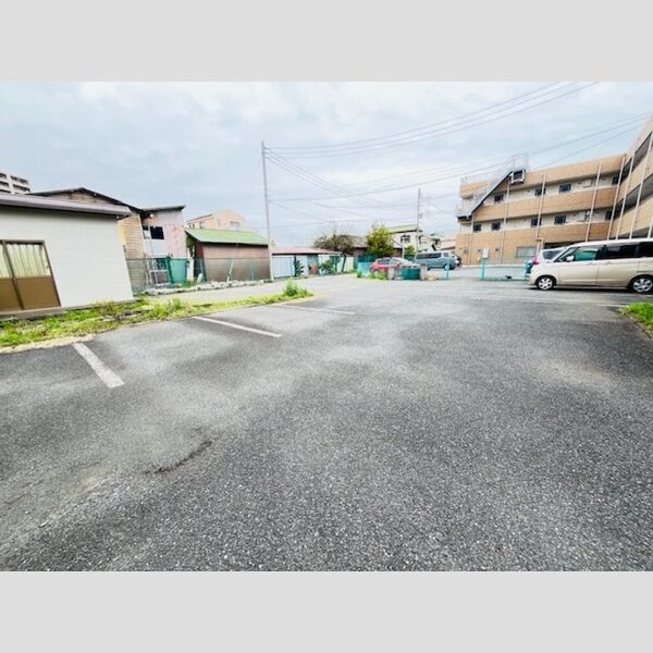 駐車場 (駐車場)