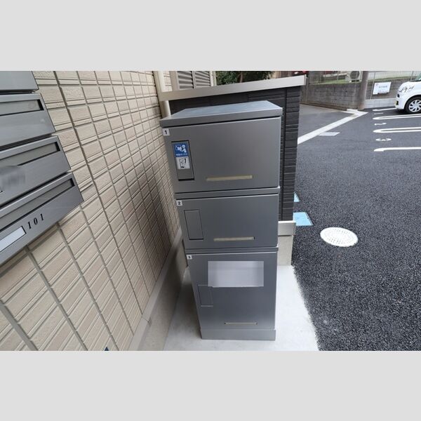 現地周辺 (宅配ボックス)