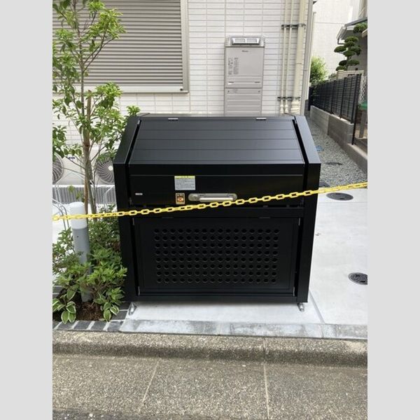 現地周辺 (ダストボックス)