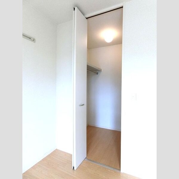 収納 (ウォークインクローゼット)