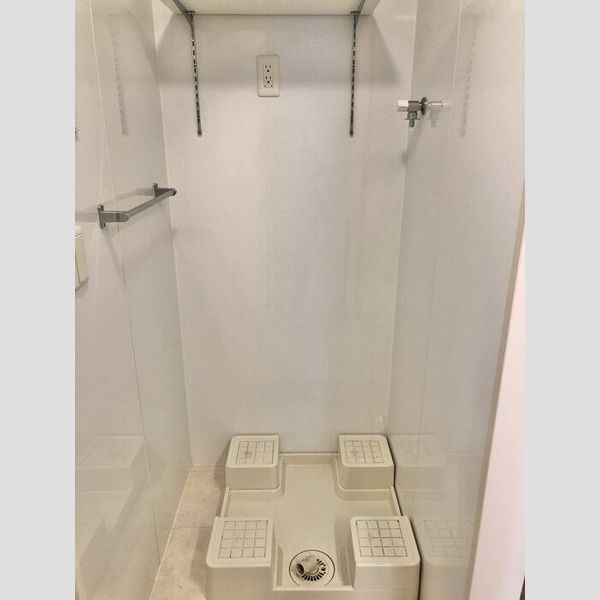 その他 (洗濯機置き場)