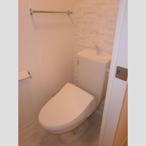 トイレ (温水洗浄便座)