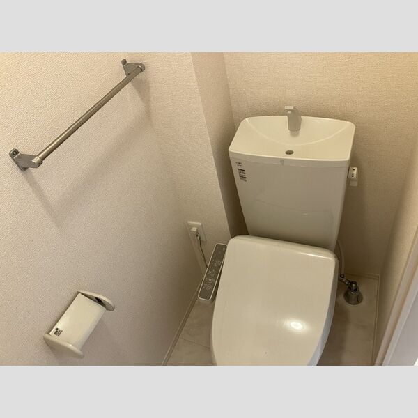 トイレ (温水洗浄便座)