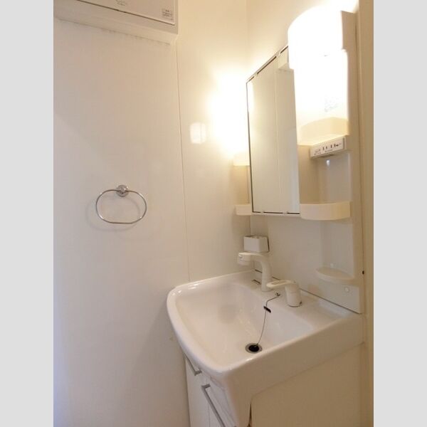 洗面所 (洗髪洗面化粧台)