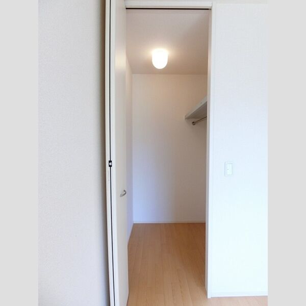 収納 (ウォークインクローゼット)