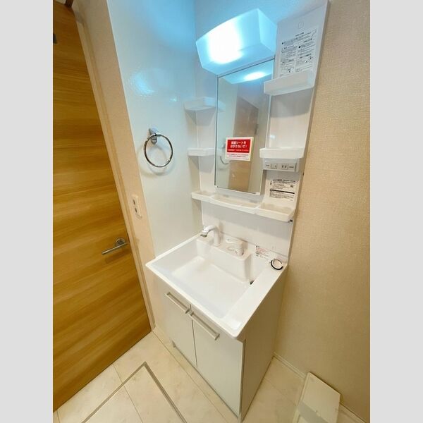 洗面所 (洗髪洗面化粧台)