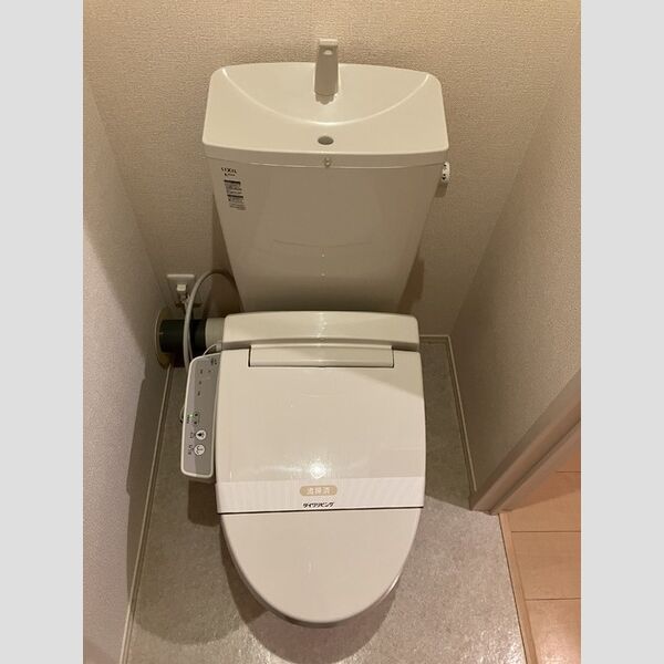 トイレ (温水洗浄便座)