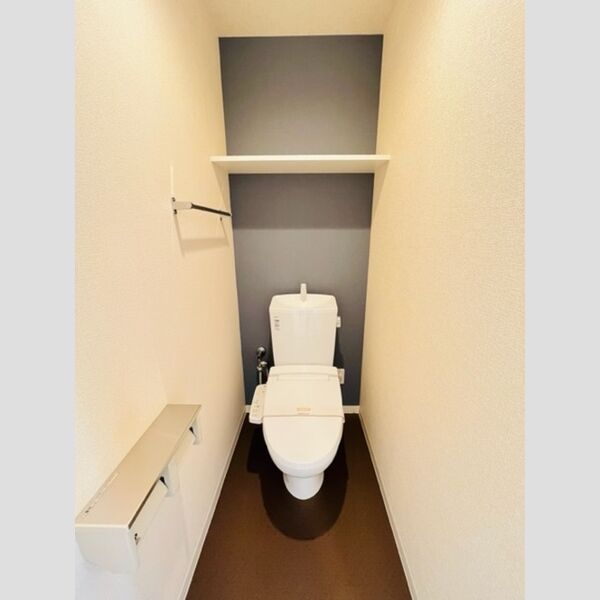 トイレ (温水洗浄暖房便座)