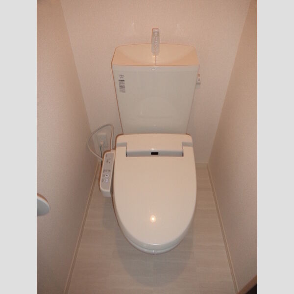 トイレ (温水洗浄暖房便座)