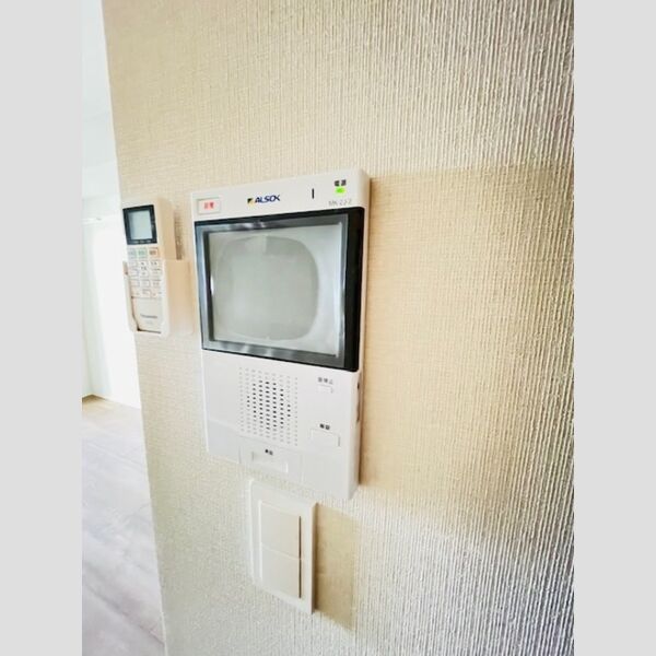 その他設備 (モニター付きインターホン)