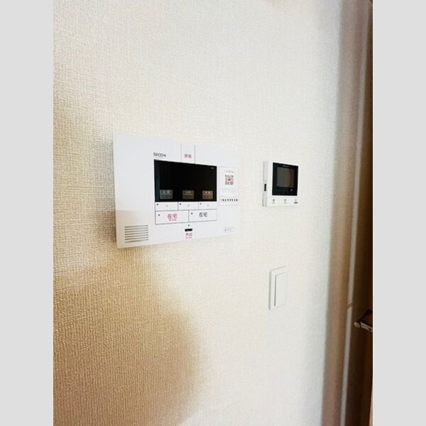 その他設備 (SECOMのセキュリティシステム　モニタ付きインターホン)