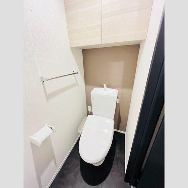 トイレ (温水洗浄暖房便座)