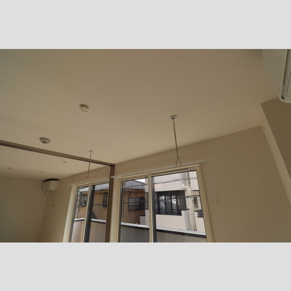 その他設備 (室内物干し)