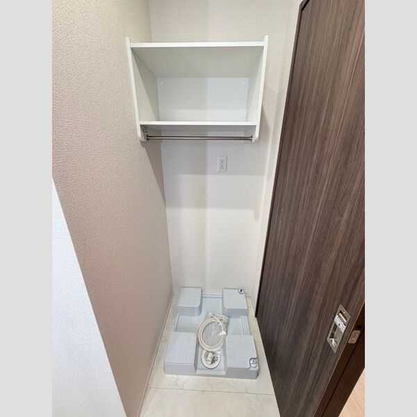 その他 (室内洗濯機置き場)