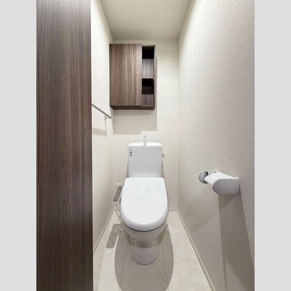 トイレ (トイレ)