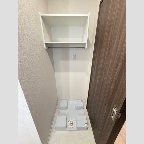 その他 (室内洗濯機置き場)