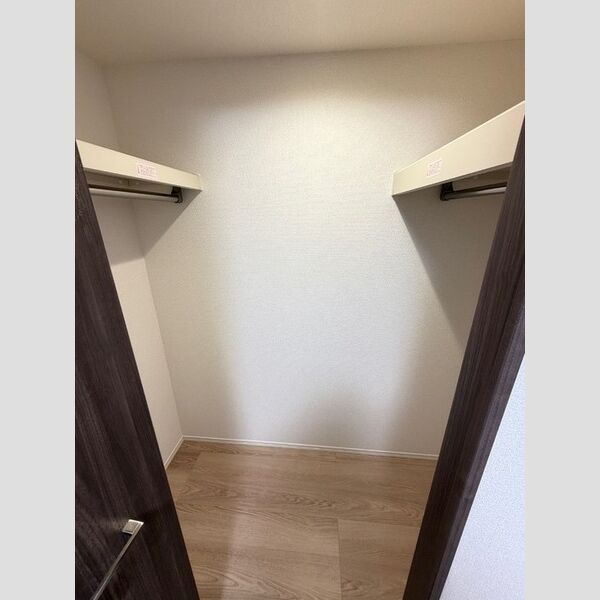 収納 (ウォークインクローゼット)