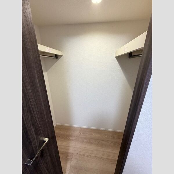 収納 (ウォークインクローゼット)
