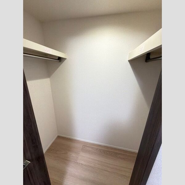 収納 (ウォークインクローゼット)