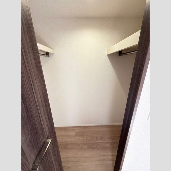 収納 (ウォークインクローゼット)