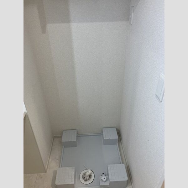 その他 (洗濯機置場)
