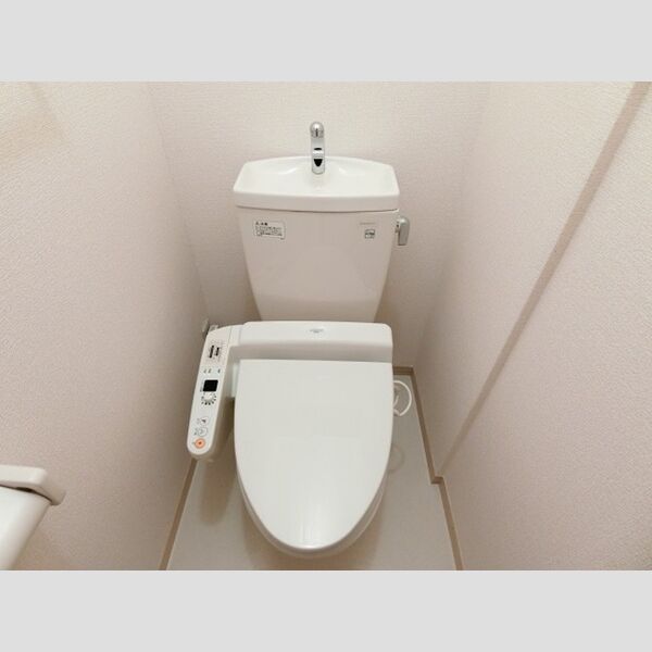 トイレ (温水洗浄暖房便座)