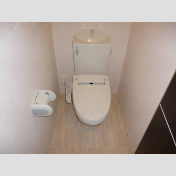 トイレ (温水洗浄便座)