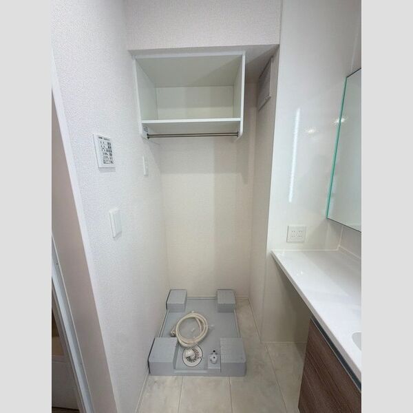 その他 (洗濯機置き場)