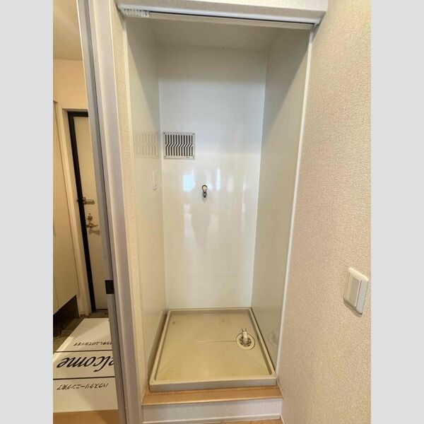 その他 (室内洗濯機置き場)