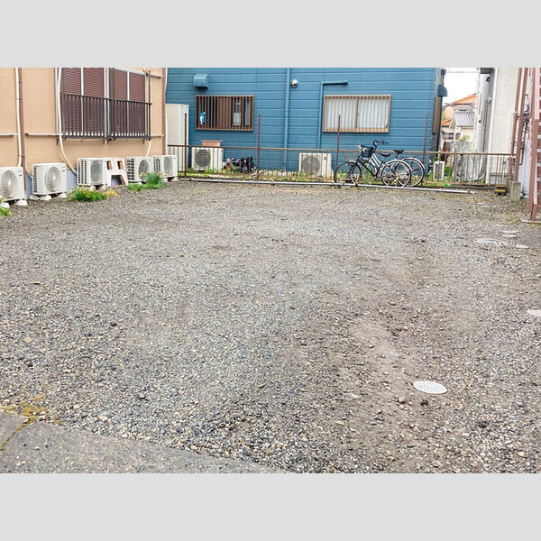 駐車場 (駐車場)