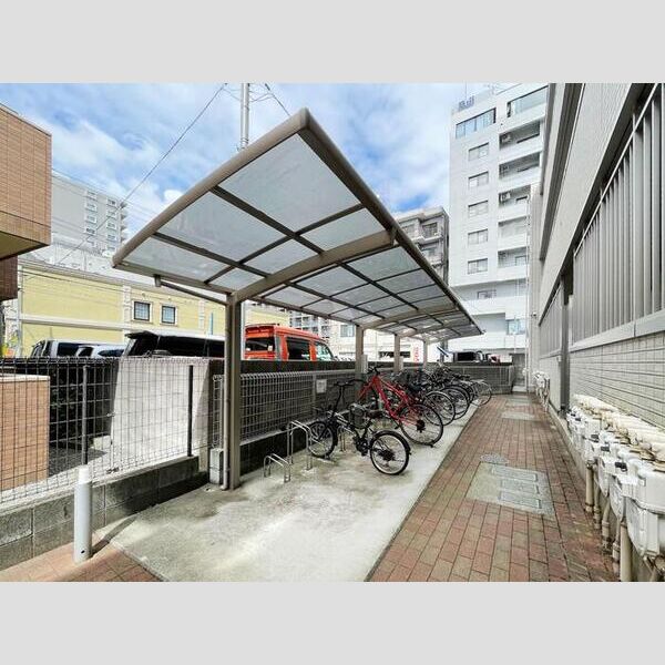 現地周辺 (駐車場)