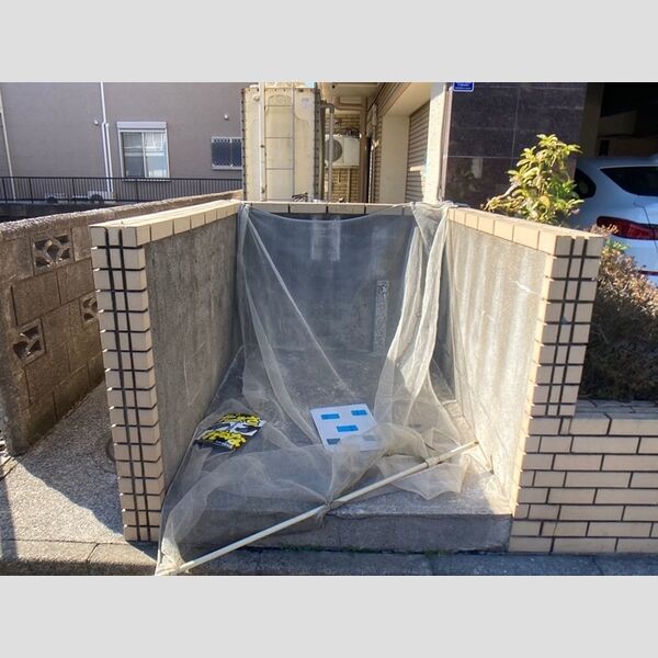 現地周辺 (ゴミ置場)