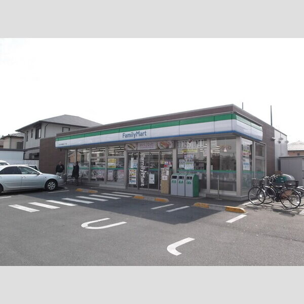 エントランス (ファミリーマートよろずや相武台3丁目店)
