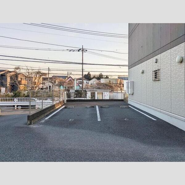 駐車場 (駐車場)