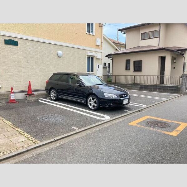 駐車場 (駐車場)