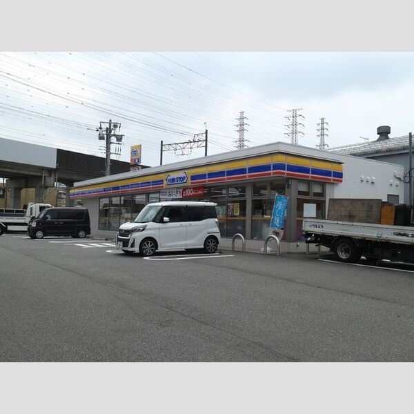 現地周辺 (ミニストップ)